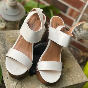 Platform Sandals -white